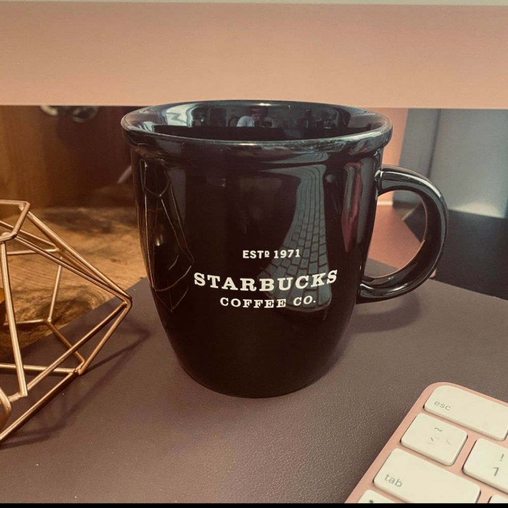 Starbucks BARISTA 2002 Starbucks LARGE Black Coffee Mug Tea & Coffee Accessories